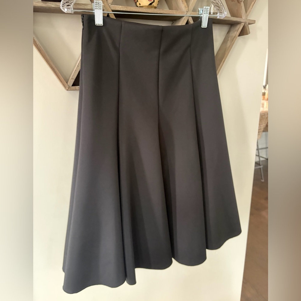 Vince Camuto black A-line midi skirt. Women’s Size 0. - Picture 6 of 8